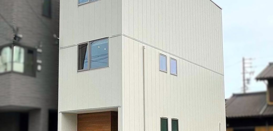 駅近×狭小地×３階建ての家
