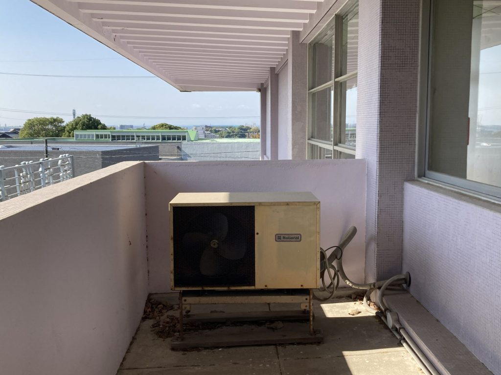 常滑陶芸研究所　ベランダ